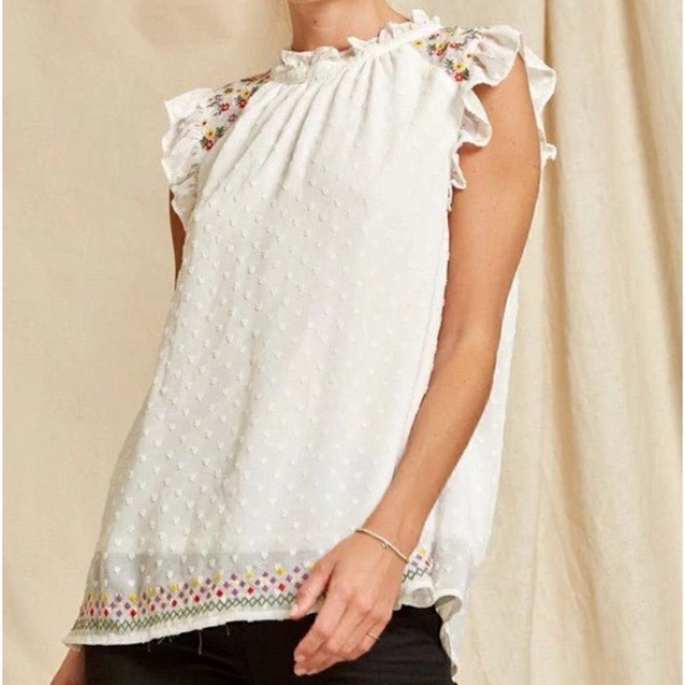 Savanna Janes Planting Ideas Swiss Dot Blouse in Ivory Size Medium